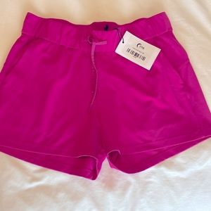 Zyia Fuchsia Club Shorts size M